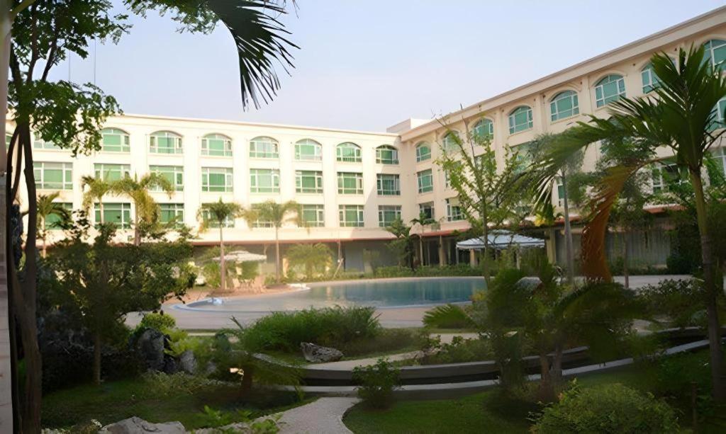 San Jiang Grand Hotel Vientiane Exterior photo