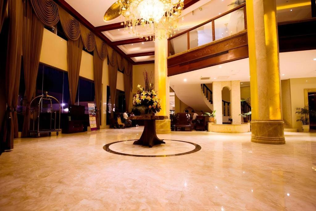 San Jiang Grand Hotel Vientiane Exterior photo
